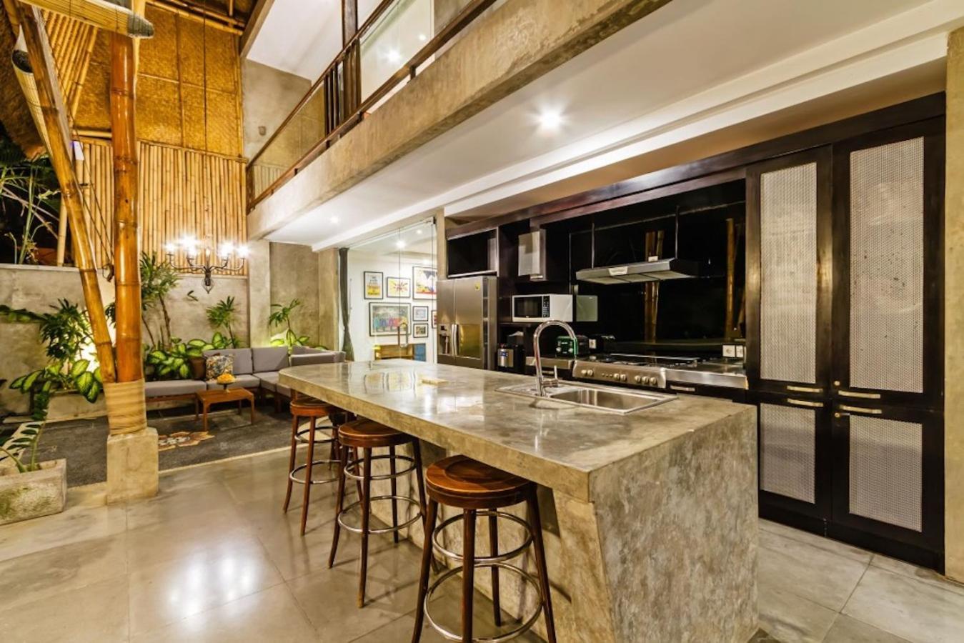 Esa Seminyak (Bali)