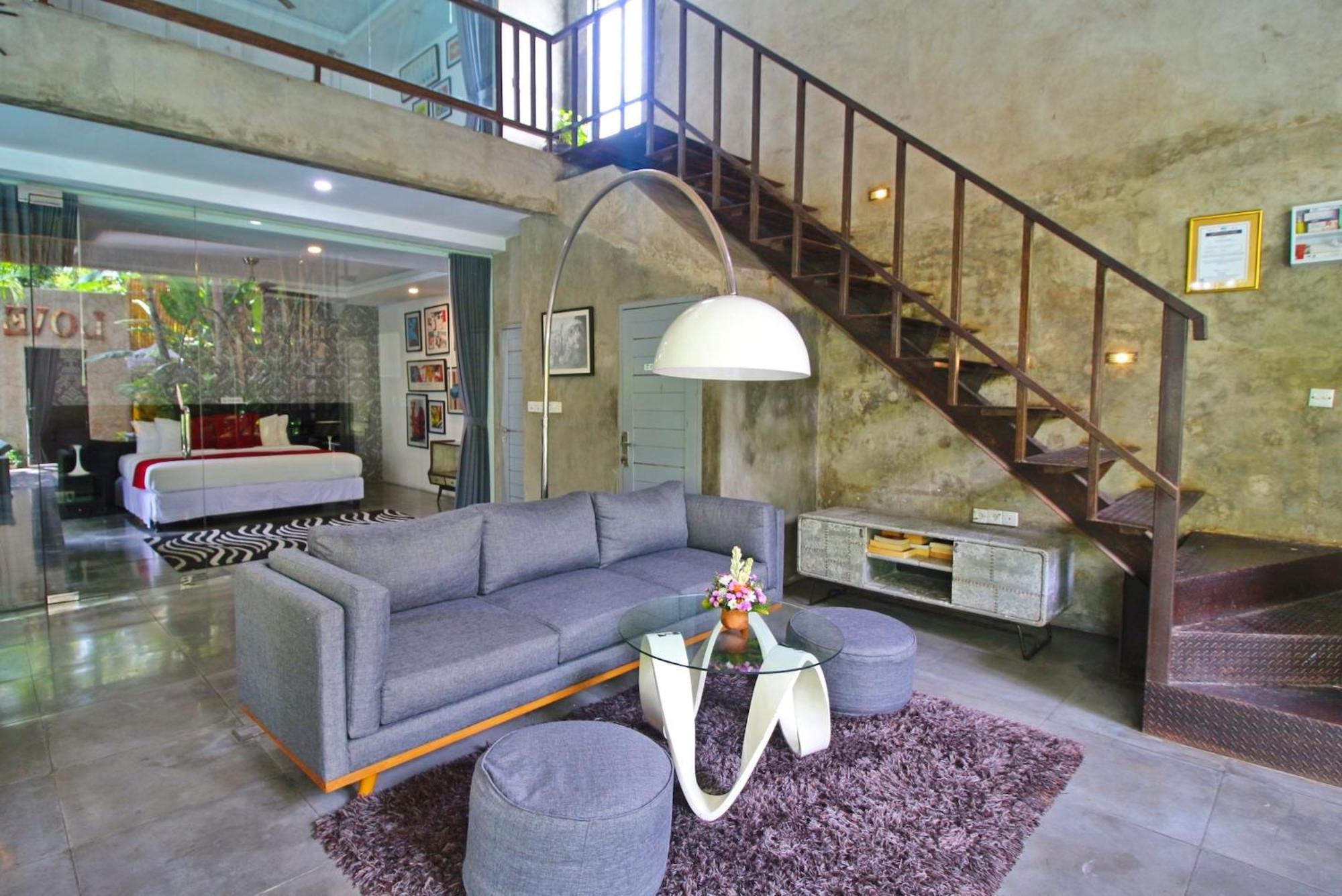 Esa Villa *